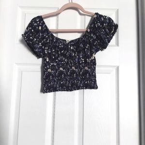 New Derek Heart navy floral top
